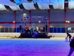 Rock on Ice - Off the Hook